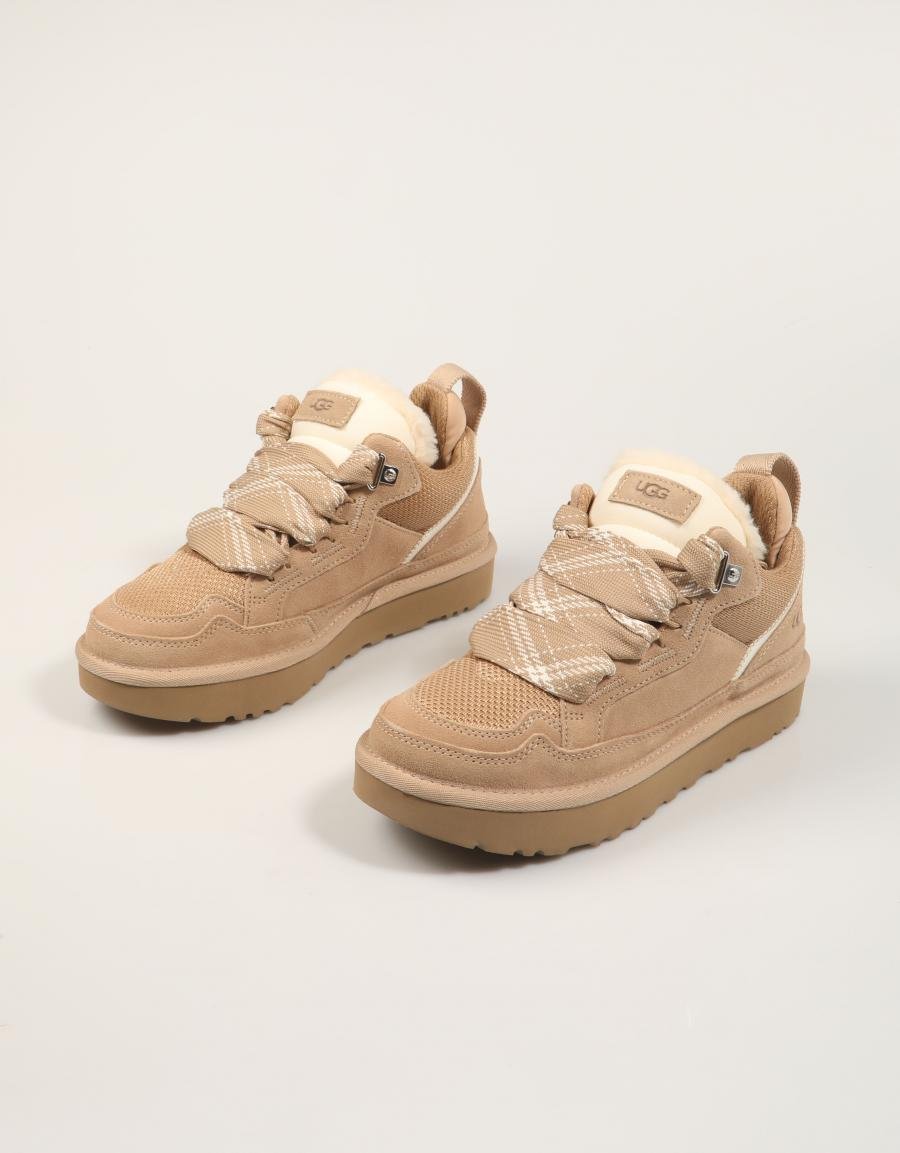 ZAPATILLAS UGG W LOWMEL en color Beige