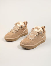 ZAPATILLAS UGG W LOWMEL en color Beige