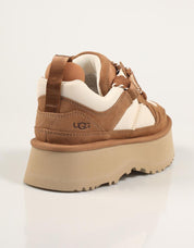 ZUECOS UGG W ASTROMEL en color Cuero