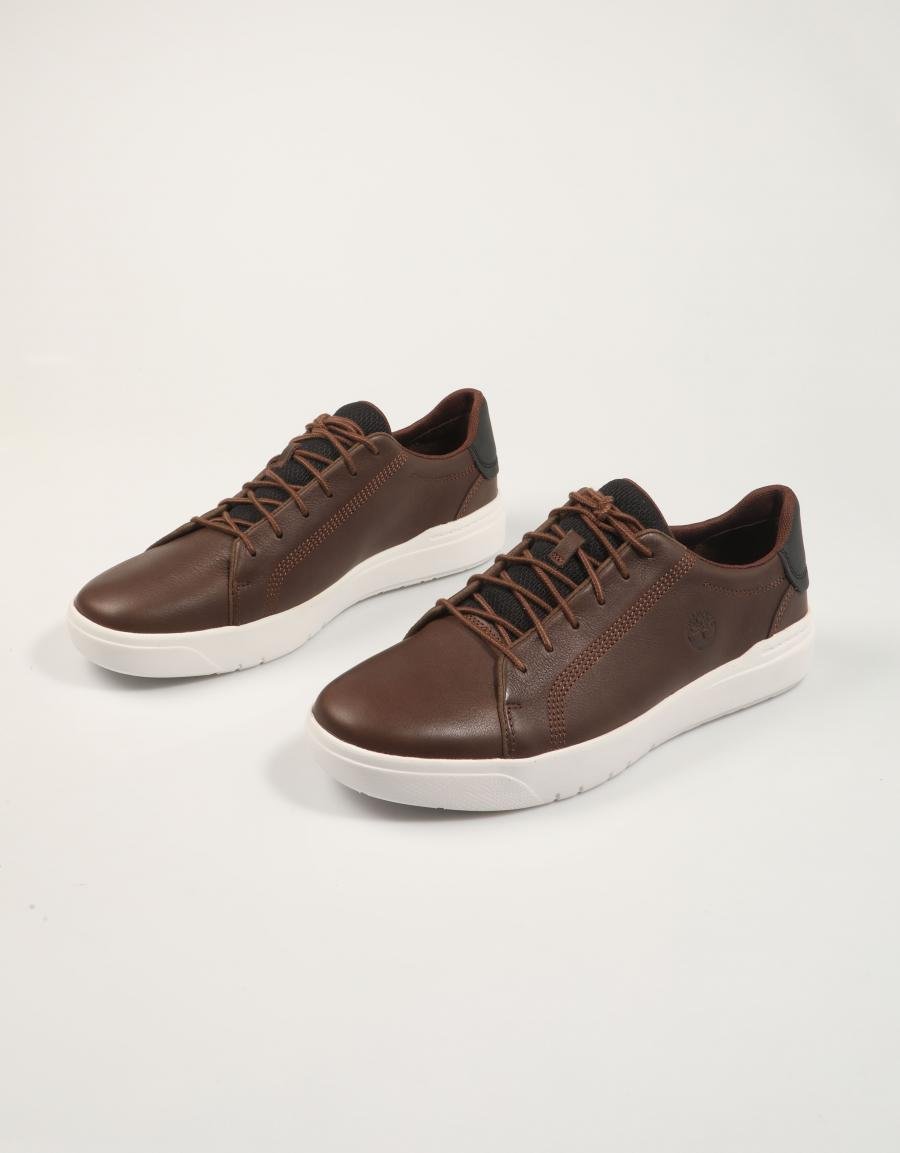 ZAPATOS SPORT TIMBERLAND SENECA BAY LOW LACE UP SNEAKER en color Marron