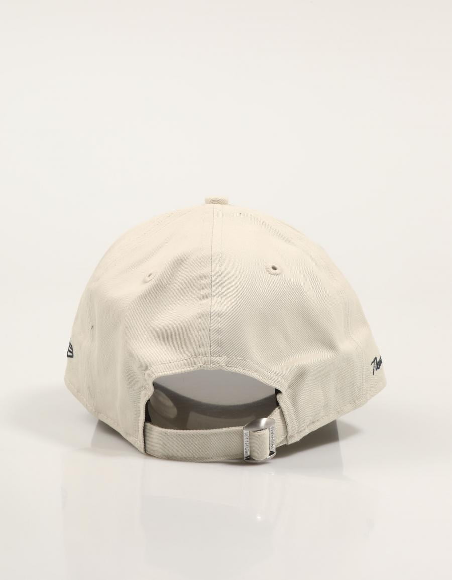 GORRA NEW ERA 9FORTY en color Beige