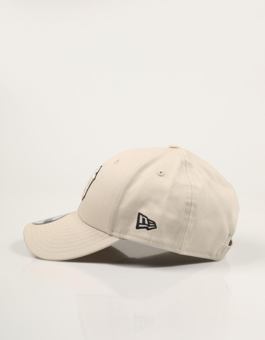 GORRA NEW ERA 9FORTY en color Beige