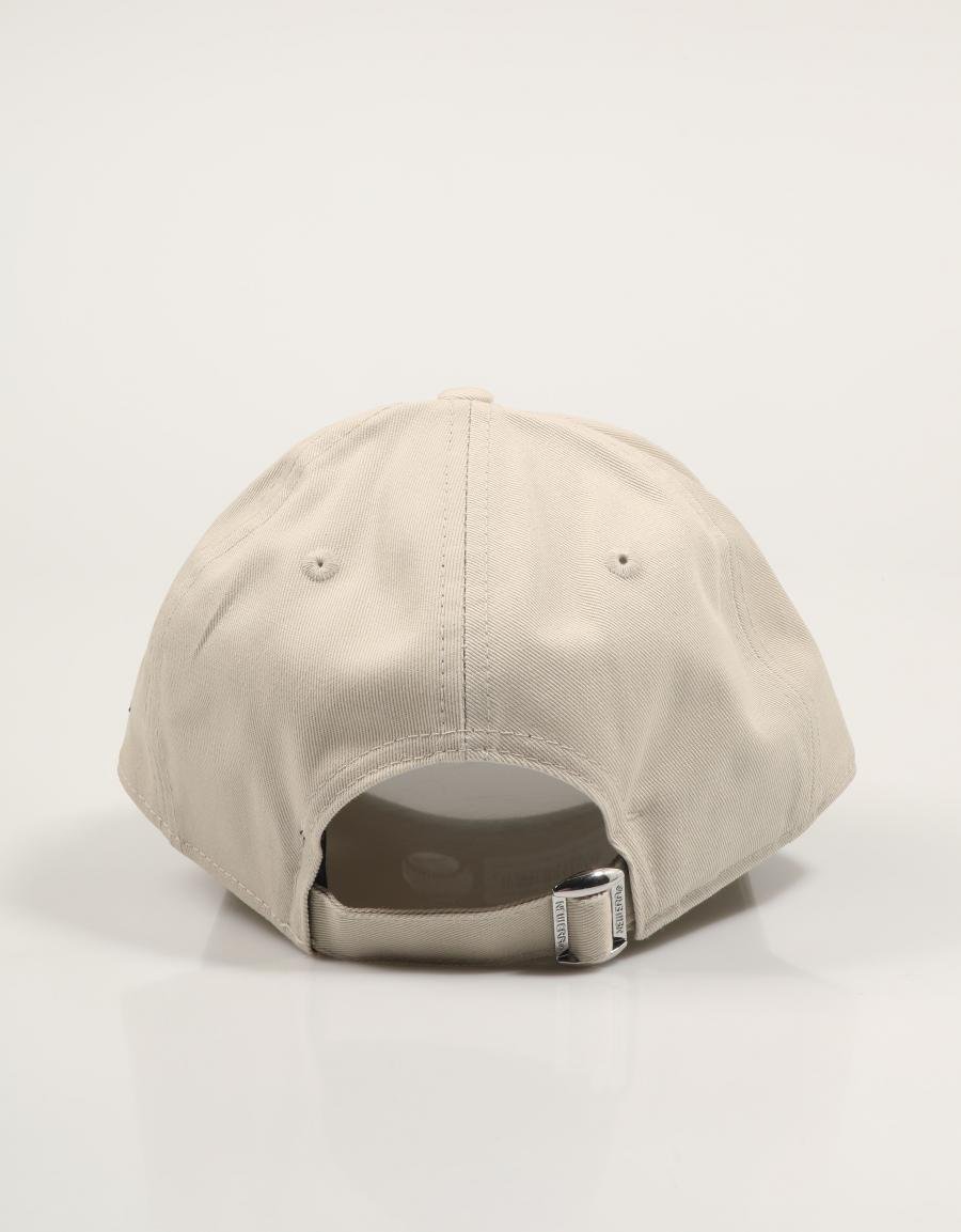 GORRA NEW ERA 9FORTY en color Beige