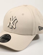 GORRA NEW ERA 9FORTY en color Beige