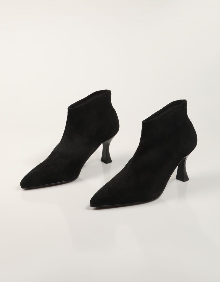 BOTINES MISS ELASTIC 078035 en color Negro