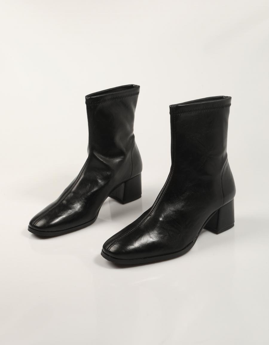 BOTINES MISS ELASTIC 078330 en color Negro