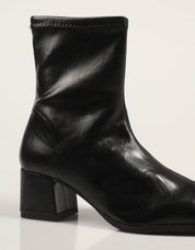 BOTINES MISS ELASTIC 078330 en color Negro