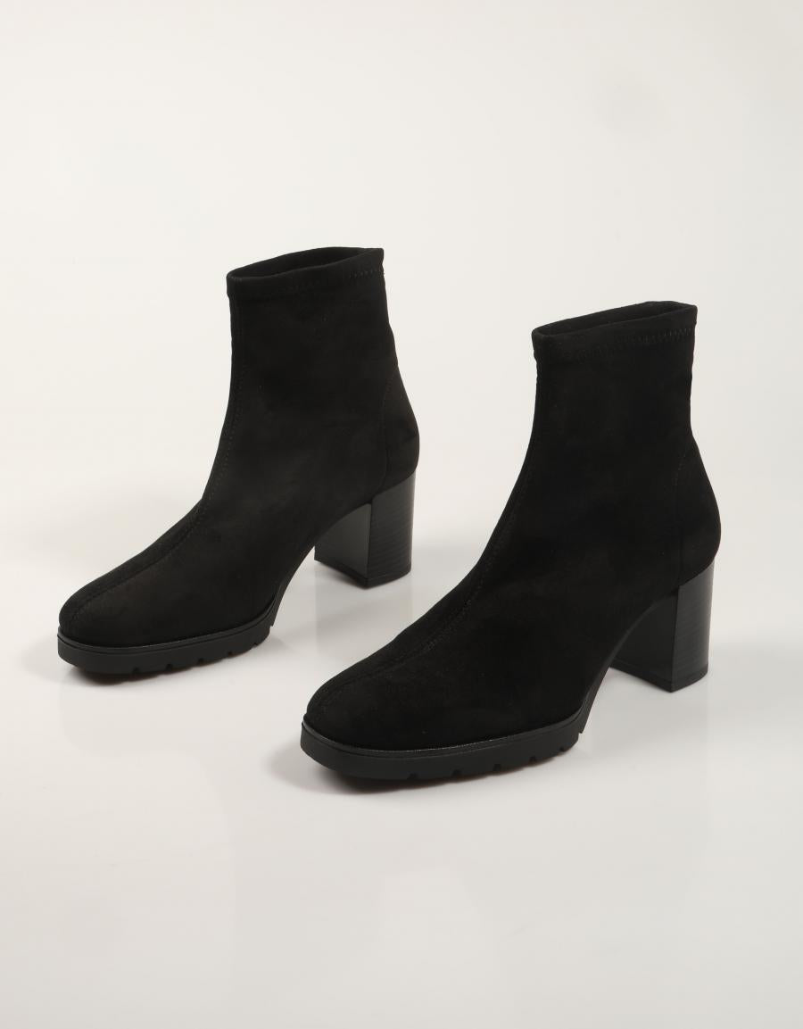 BOTINES MISS ELASTIC 078174 en color Negro