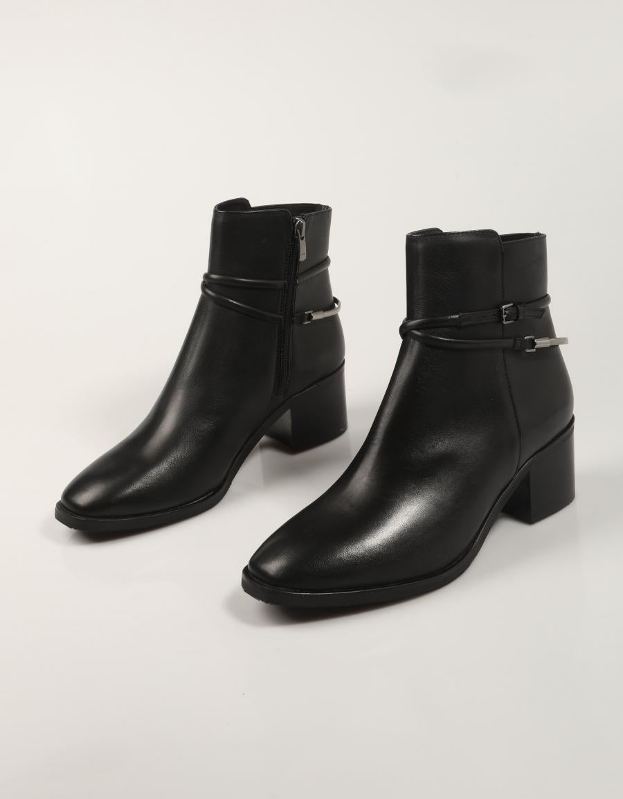 BOTINES MARCHA 313 3047 en color Negro