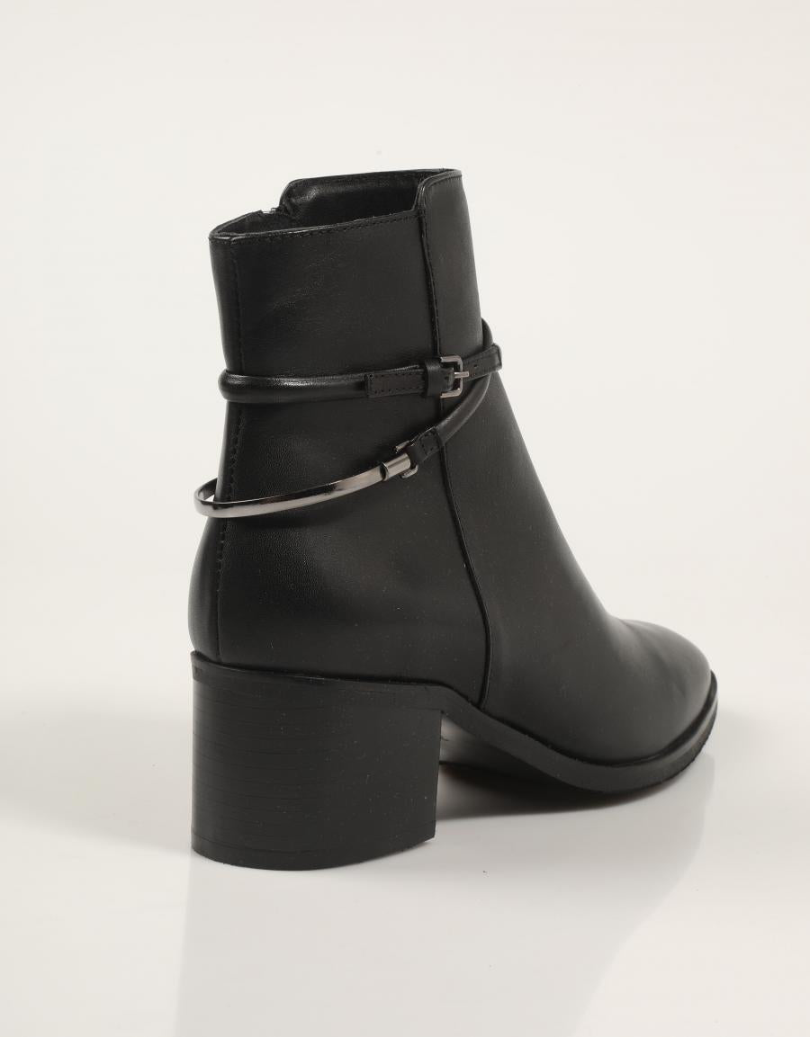 BOTINES MARCHA 313 3047 en color Negro