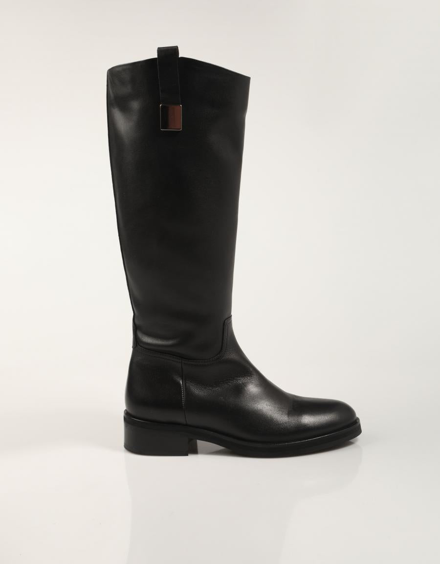 BOTAS MARCHA E216 2902 en color Negro