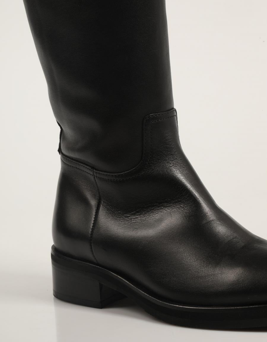 BOTAS MARCHA E216 2902 en color Negro