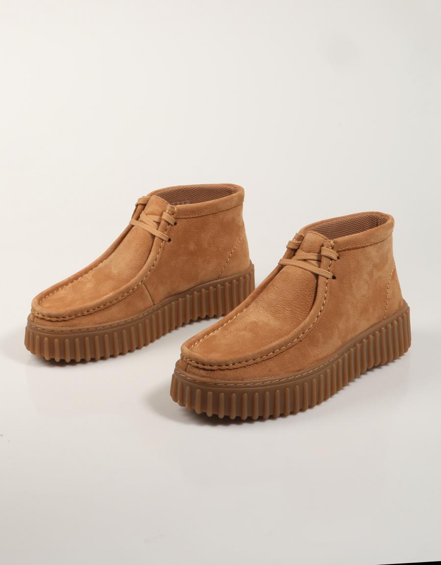 BOTINES CLARKS TORHILL MOSS en color Beige