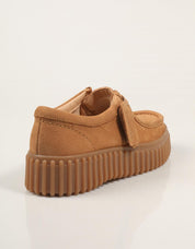 ZAPATOS SPORT CLARKS TORHILL BEE en color Beige
