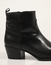 BOTINES ALPE 5266 en color Negro
