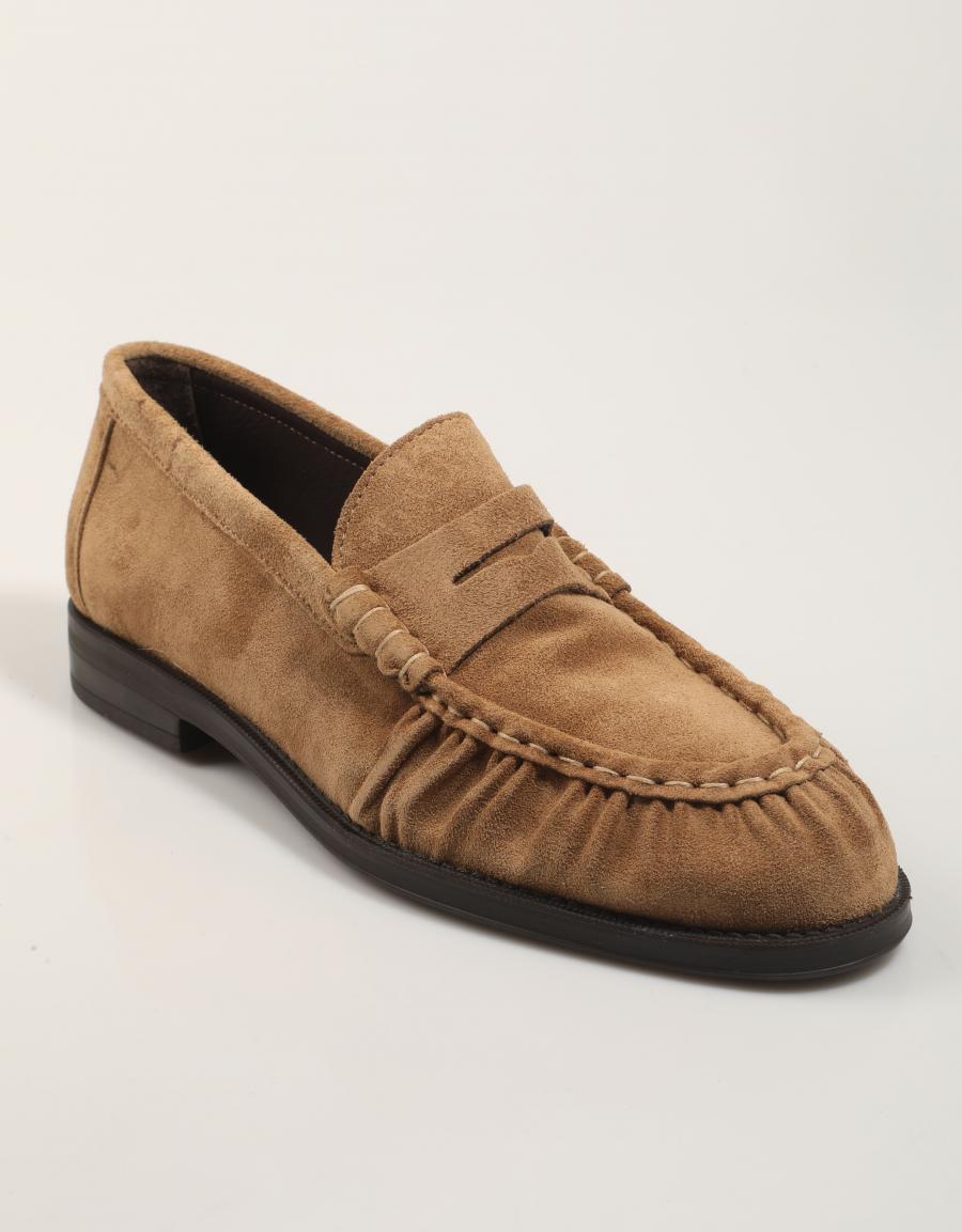 ZAPATOS SPORT ALPE 5328 en color Beige