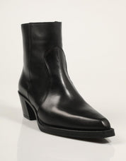 BOTINES ALPE 5538 en color Negro