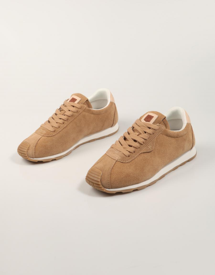 ZAPATILLAS POPA KIRA en color Beige