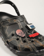 ZAPATILLAS CROCS STRANGER THINGS CLS CLG en color Negro