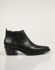 BOTINES LUCIA VIGUERA 8020 en color Negro