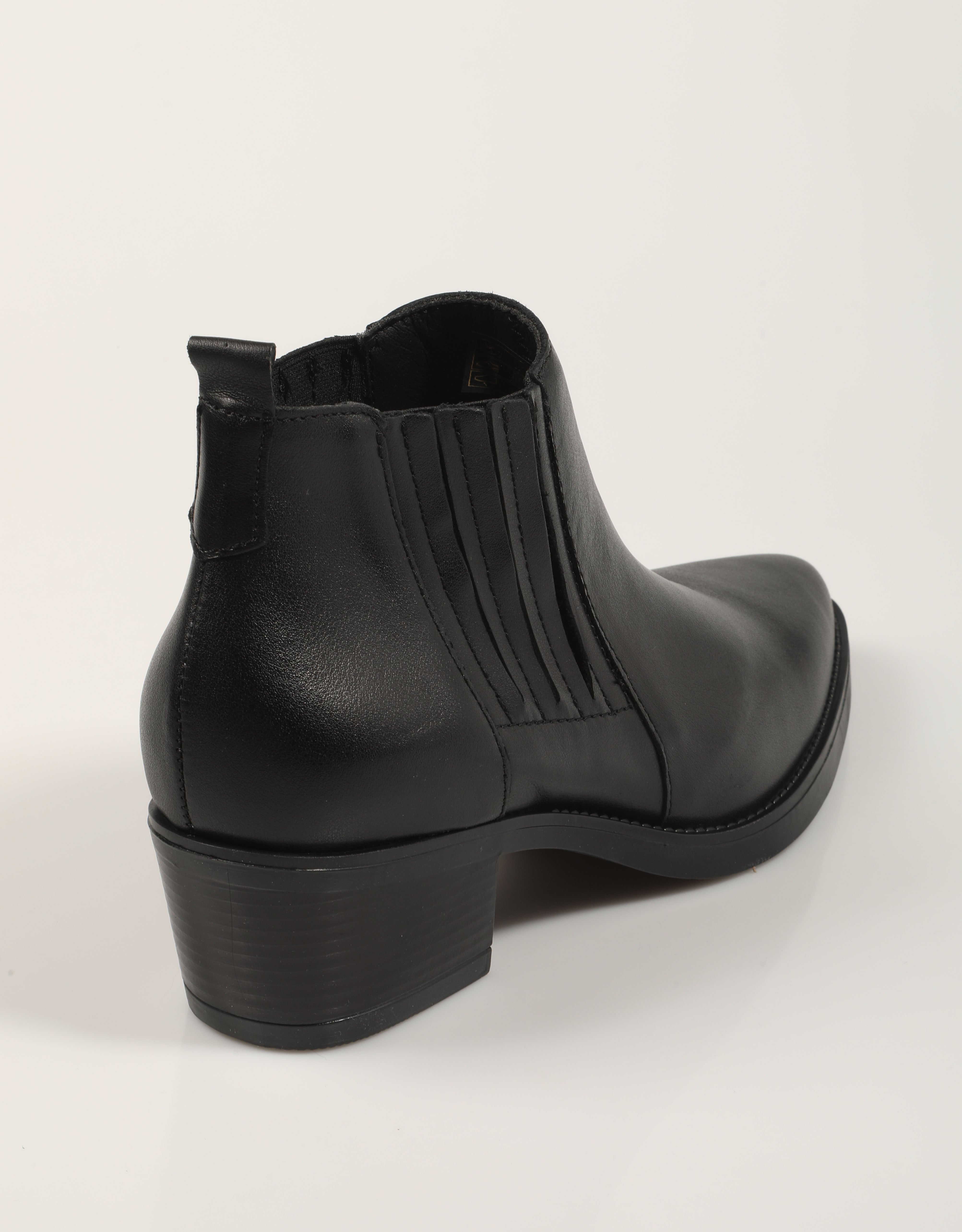 BOTINES LUCIA VIGUERA 8020 en color Negro