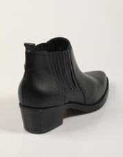 BOTINES LUCIA VIGUERA 8020 en color Negro
