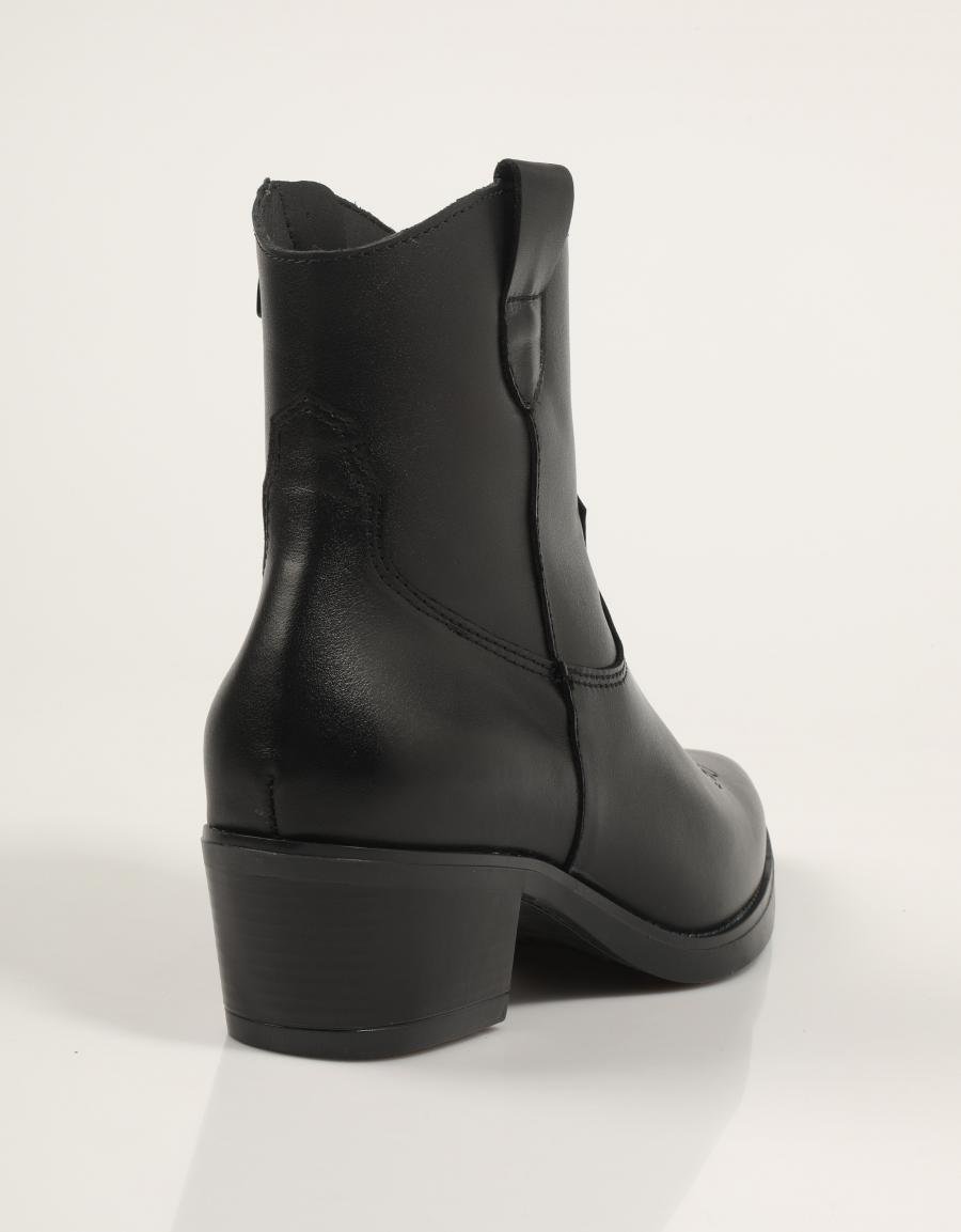 BOTINES LUCIA VIGUERA 8021 en color Negro