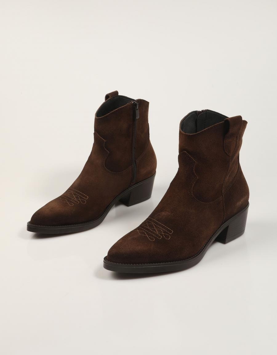 BOTINES LUCIA VIGUERA 8021 en color Marron