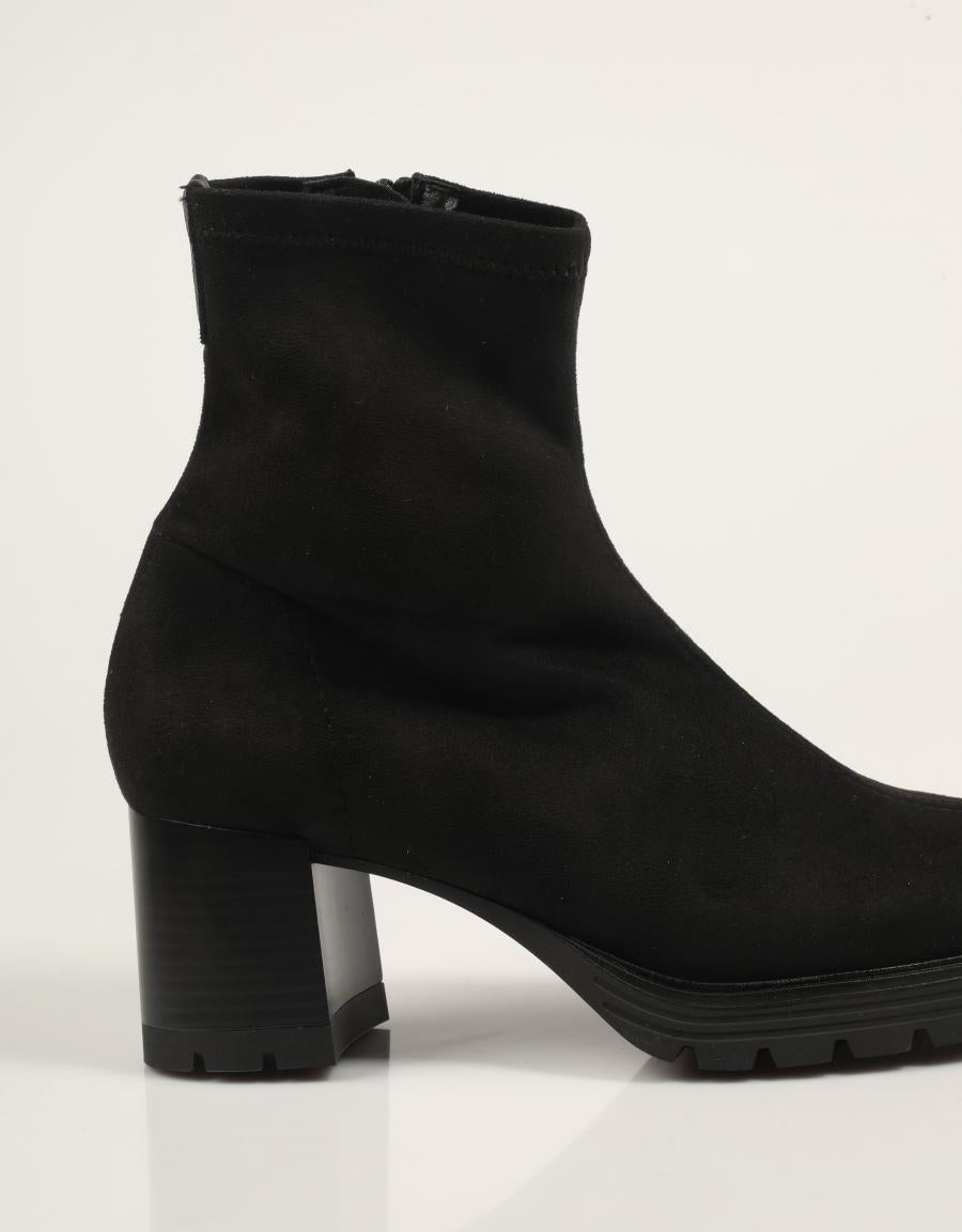 BOTINES LUCIA VIGUERA 8323 en color Negro