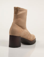 BOTINES LUCIA VIGUERA 8323 en color Beige
