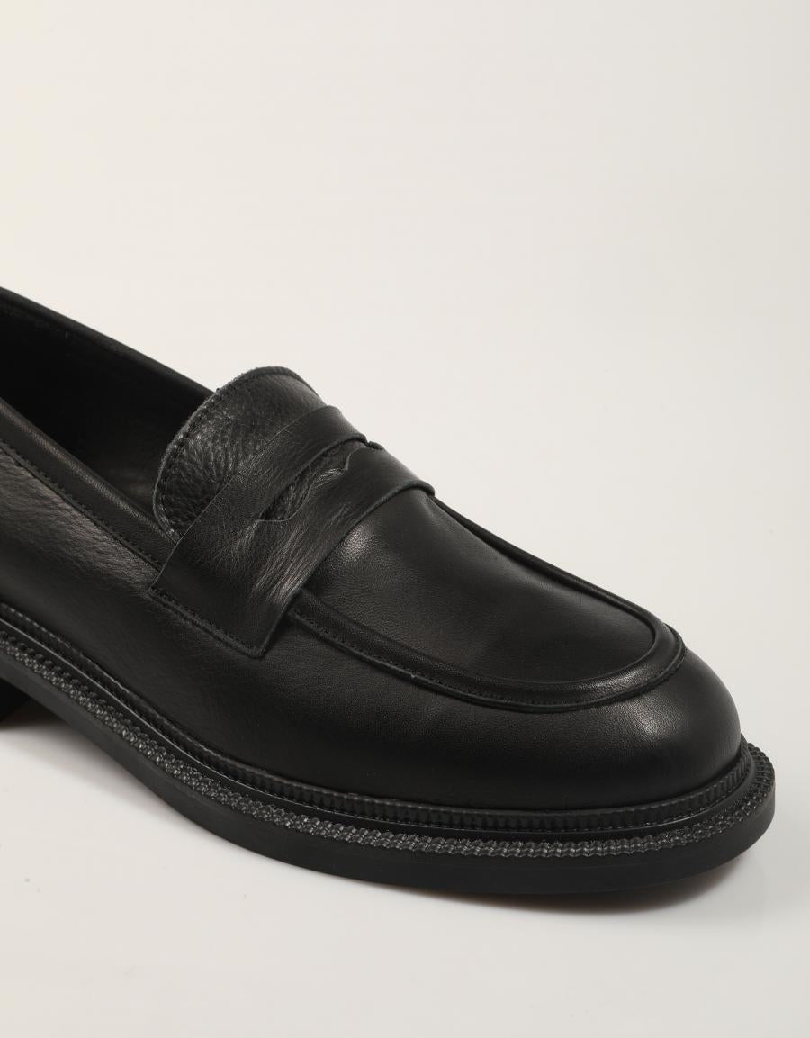 ZAPATOS REBECA HOPE 22409 en color Negro