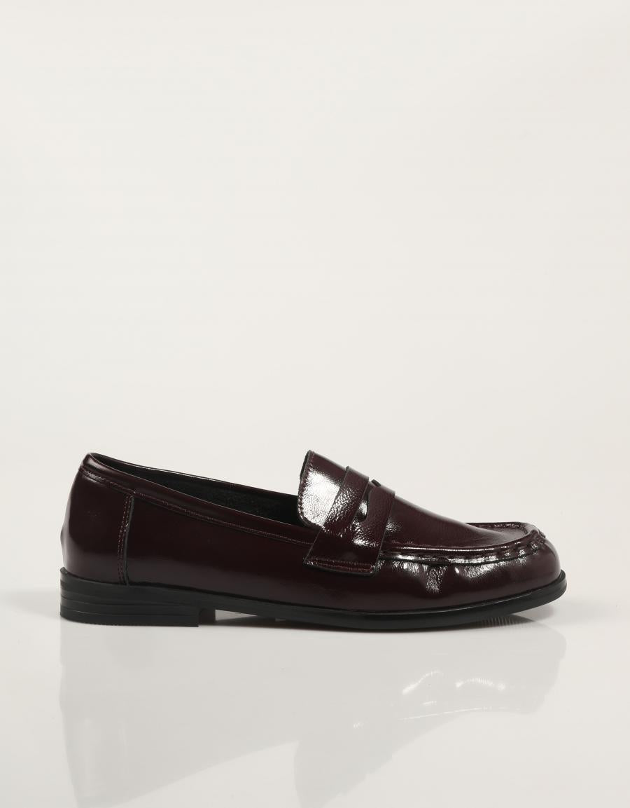 ZAPATOS REBECA HOPE 300 R04 en color Burdeos