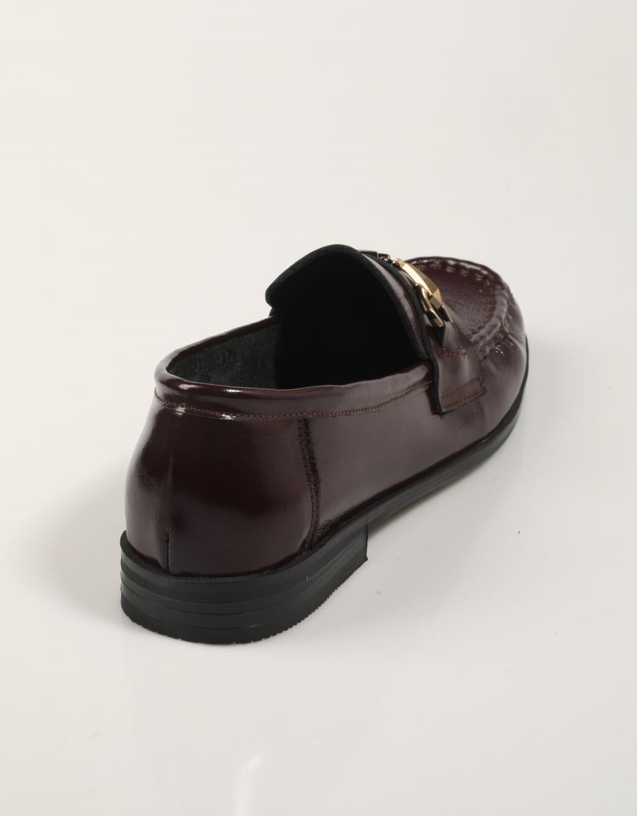 ZAPATOS REBECA HOPE 300 R02 en color Burdeos