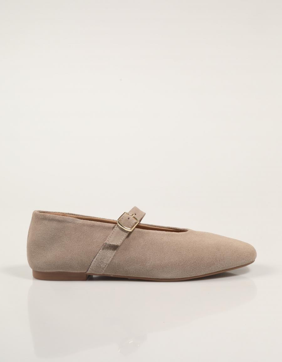 ZAPATOS REBECA HOPE 4062 en color Beige