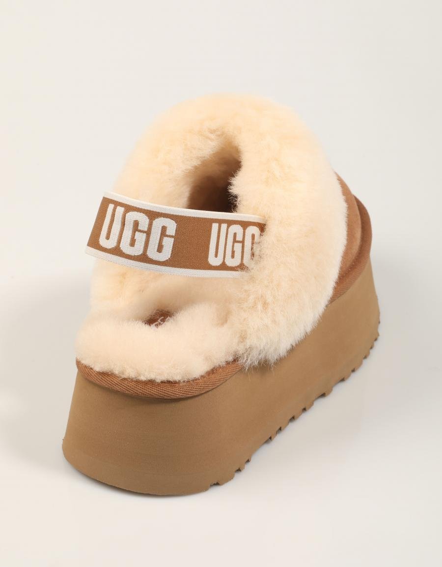 ZAPATILLAS CASA UGG W FUNKETTE II en color Cuero