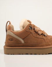 ZAPATILLAS UGG W LOWMEL en color Cuero