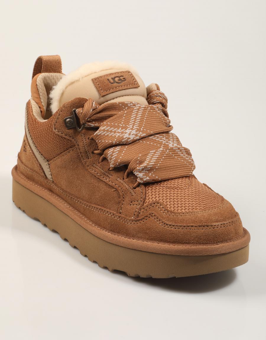 ZAPATILLAS UGG W LOWMEL en color Cuero