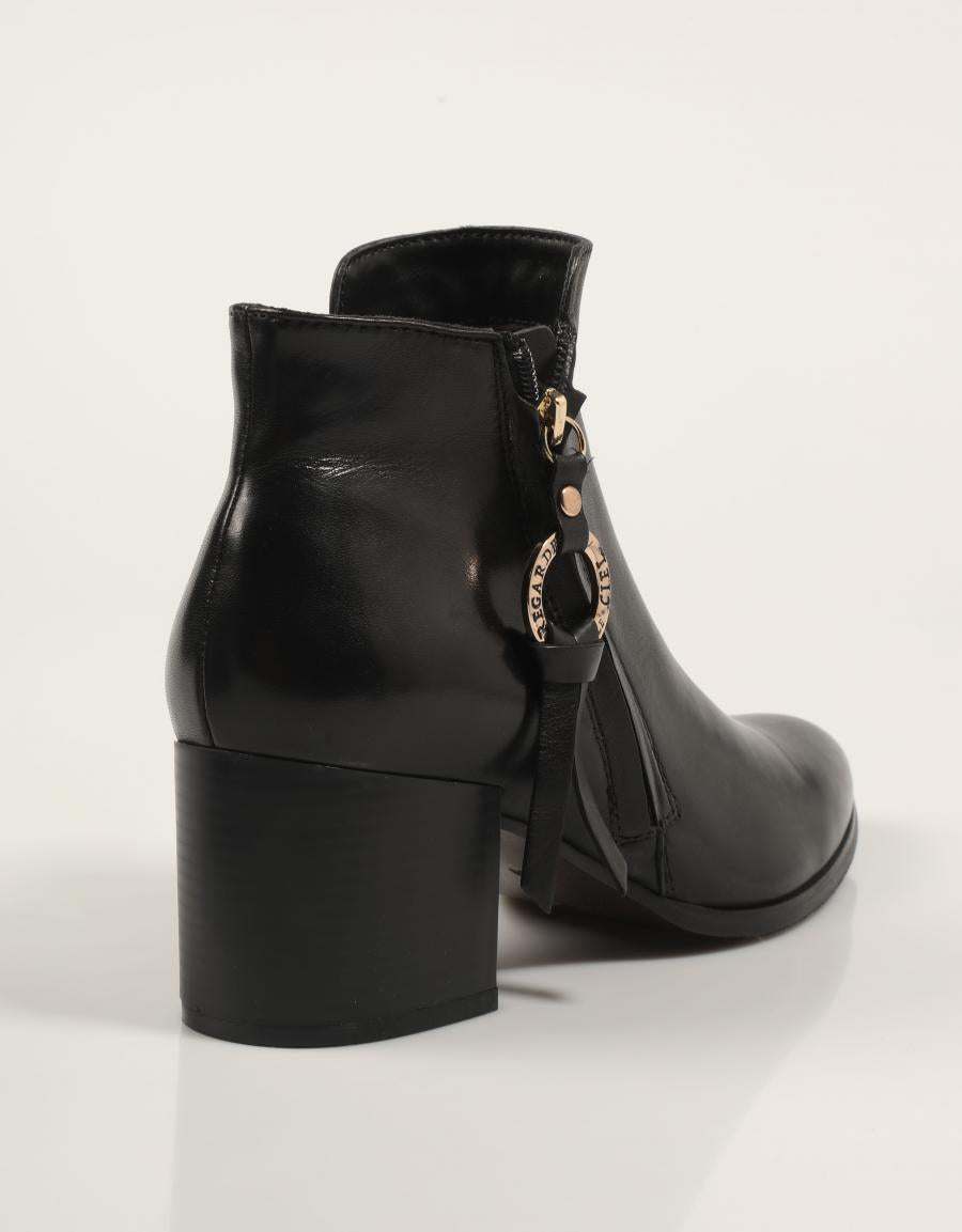 BOTINES REGARDE LE CIEL TAILOR F25 01 en color Negro