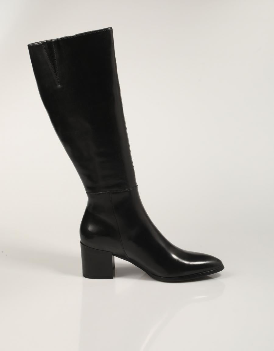 BOTAS REGARDE LE CIEL TAYLOR F25 16 en color Negro