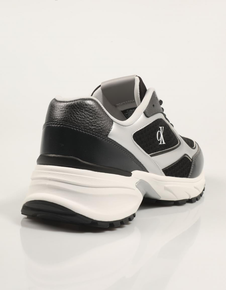 ZAPATILLAS CALVIN KLEIN HIKE RUNNER LACEUP MESH MIX MET en color Negro