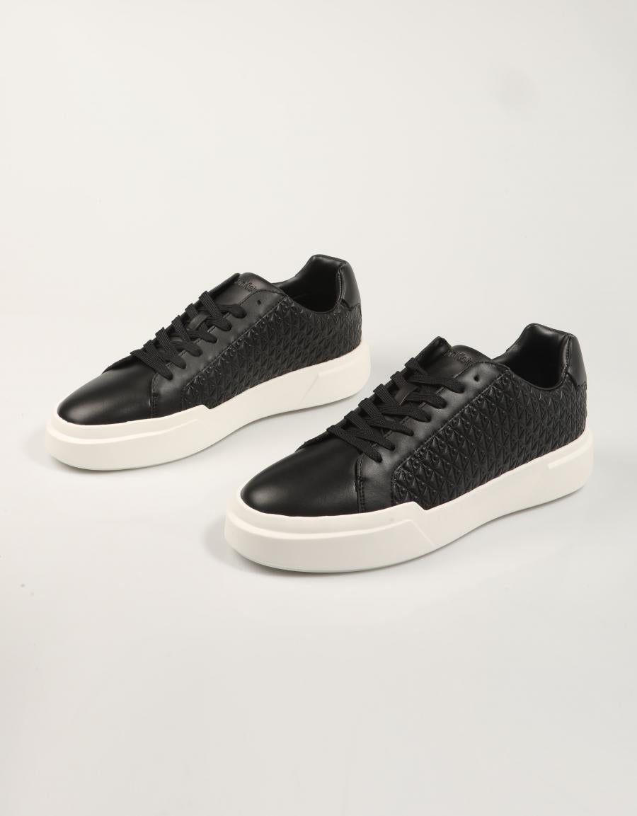 ZAPATILLAS CALVIN KLEIN CHUNKY CUPSOLE LACEUP LTH AOP en color Negro