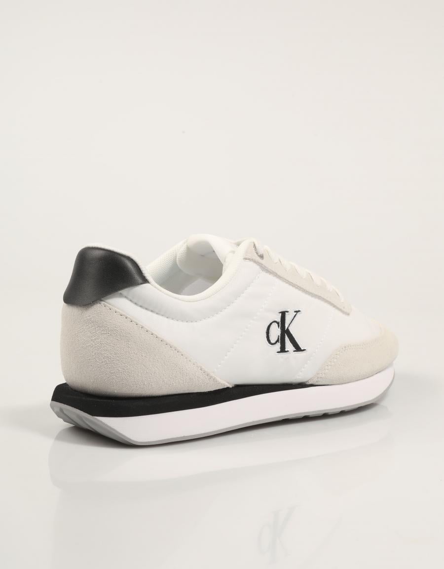 ZAPATILLAS CALVIN KLEIN RETRO RUNNER ESS MIX MAT en color Blanco