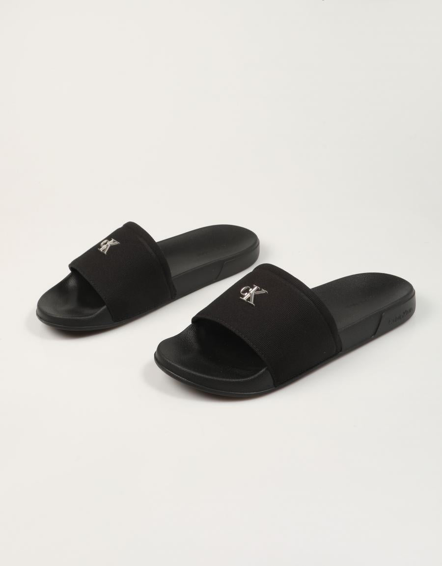 CHANCLAS CALVIN KLEIN ESS SLIDE CANVAS HDW en color Negro