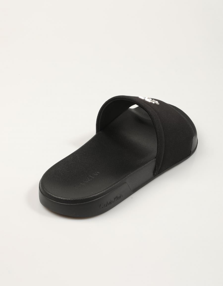 CHANCLAS CALVIN KLEIN ESS SLIDE CANVAS HDW en color Negro