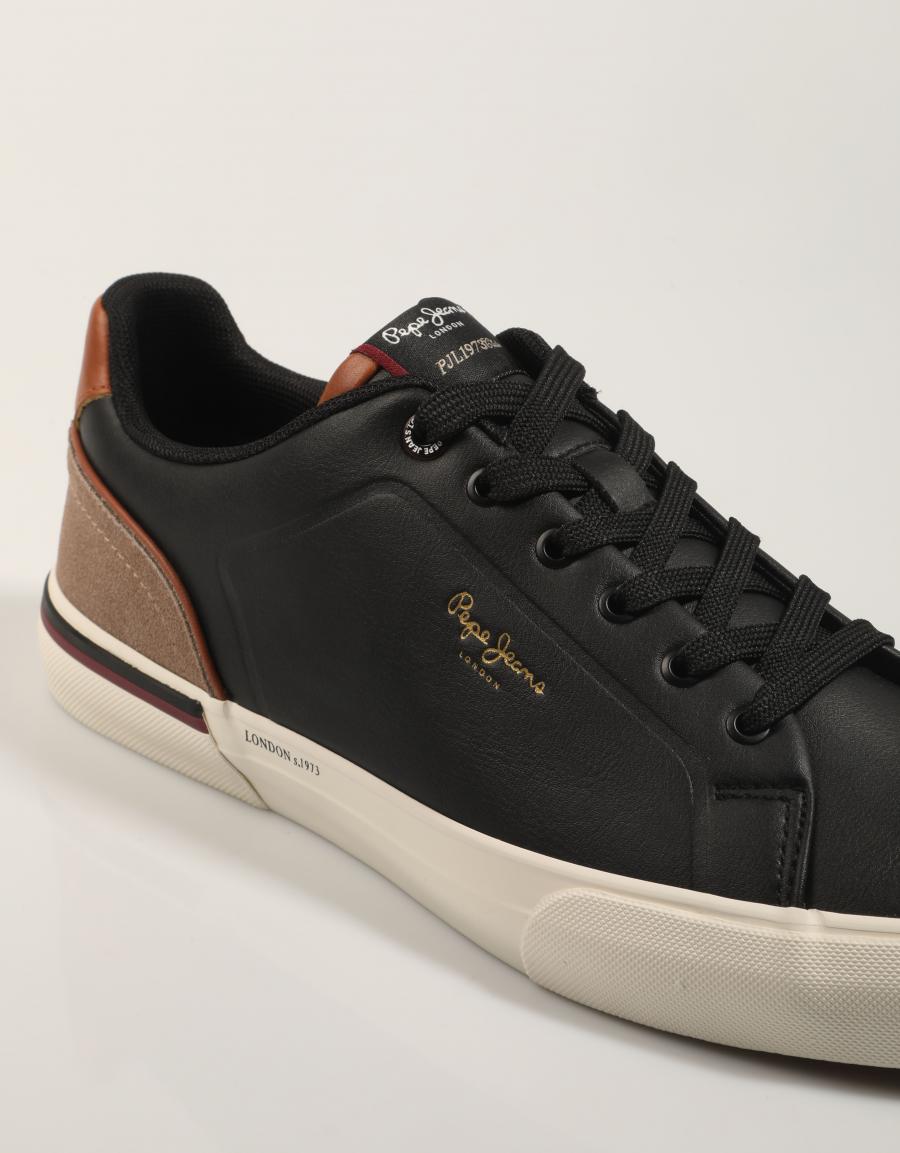 ZAPATILLAS PEPE JEANS KENTON CAMPUS M en color Negro