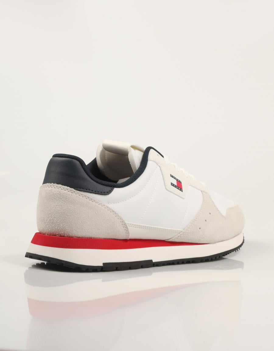 ZAPATILLAS TOMMY HILFIGER BOWIE TJM EVA RUNNER LEATHER en color Blanco