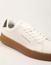 ZAPATILLAS TOMMY HILFIGER TH COURT LTH DETAIL ESS en color Hielo