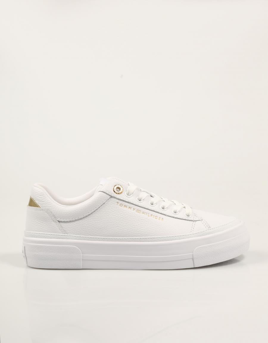 ZAPATILLAS TOMMY HILFIGER KELSEY TH PLATFORM SNEAKER en color Blanco