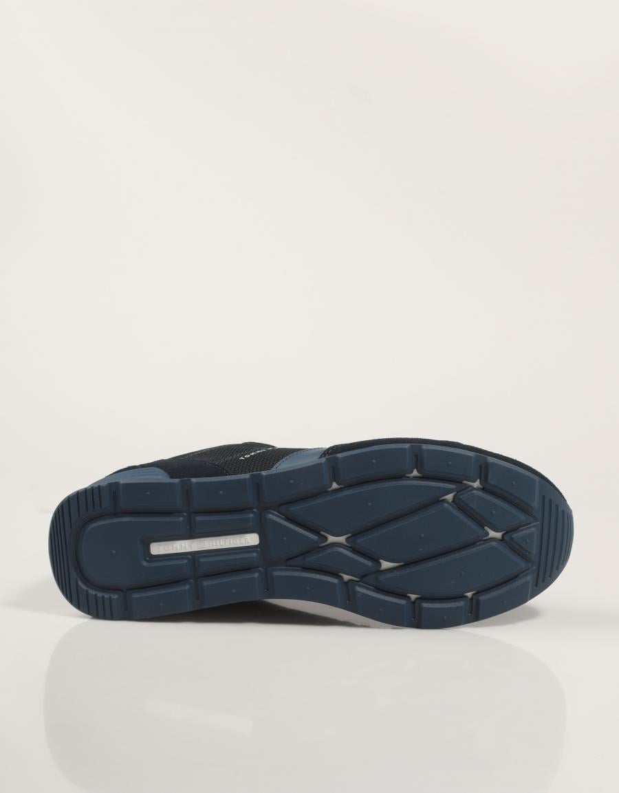 ZAPATILLAS TOMMY HILFIGER RUNNER ICON MIX en color Azul marino