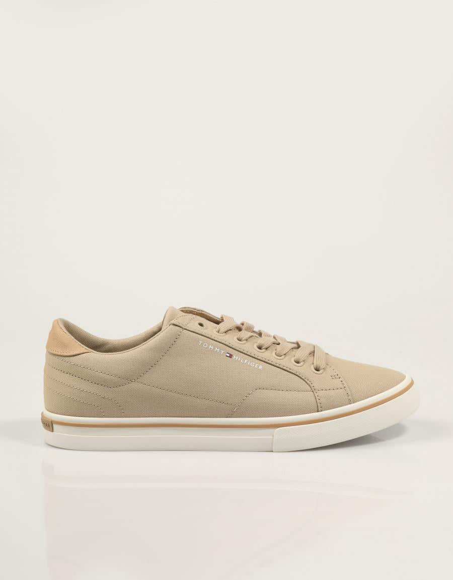 ZAPATILLAS TOMMY HILFIGER VULC CORE LONG LACE en color Beige
